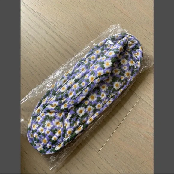 Floral and Patterned Women's Slippers - Picture 6 of 9